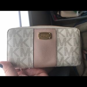 Authentic Michael Kors Pink/White Wallet
